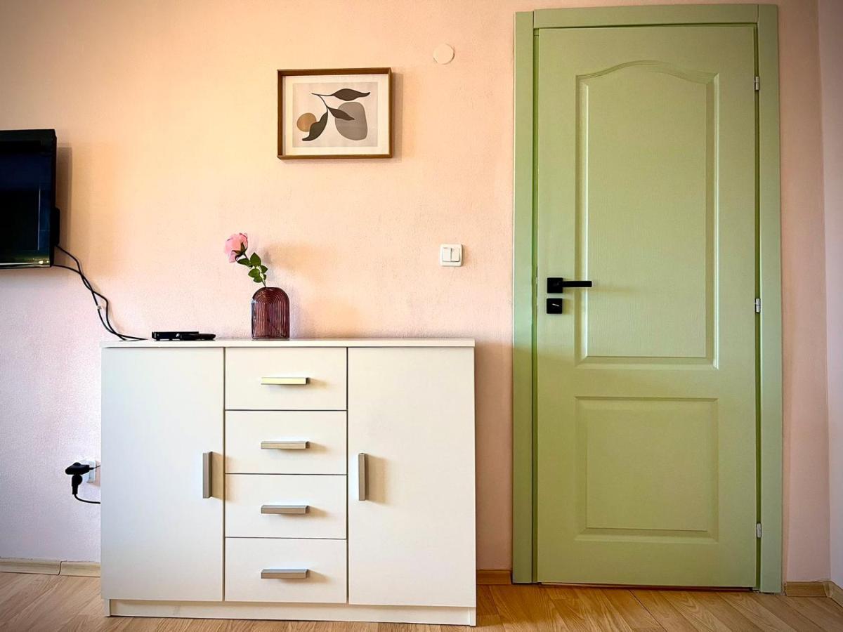 The Green Guest House Of Veliko Tarnovo-Amazing View, Top Location Exterior photo