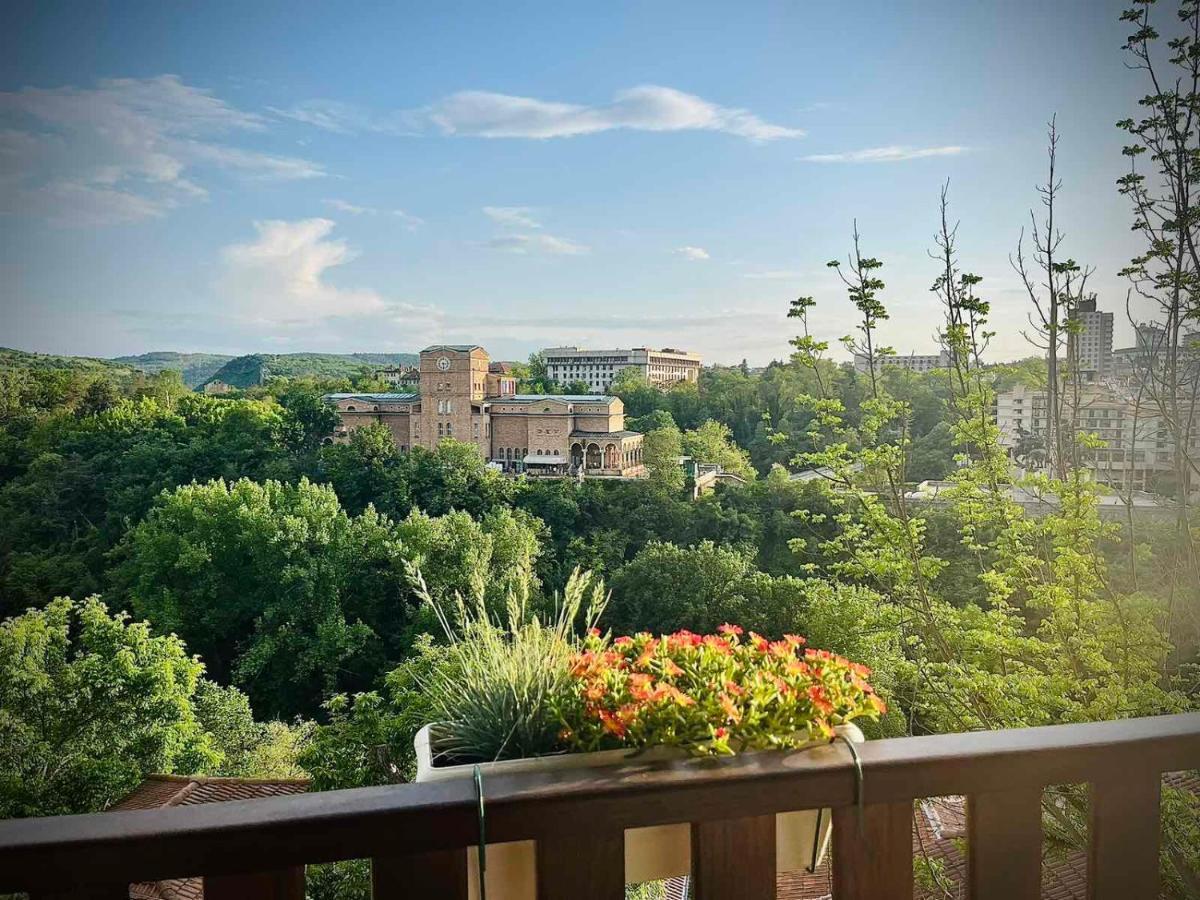 The Green Guest House Of Veliko Tarnovo-Amazing View, Top Location Exterior photo